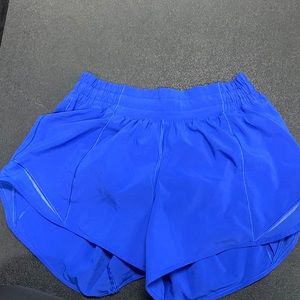 Lululemon hotty hot shorts 
size:4. 4” low rise 
In good condition